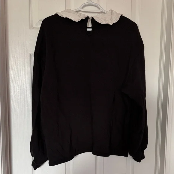 H&M Black Top with White Collar - Picture 2 of 5